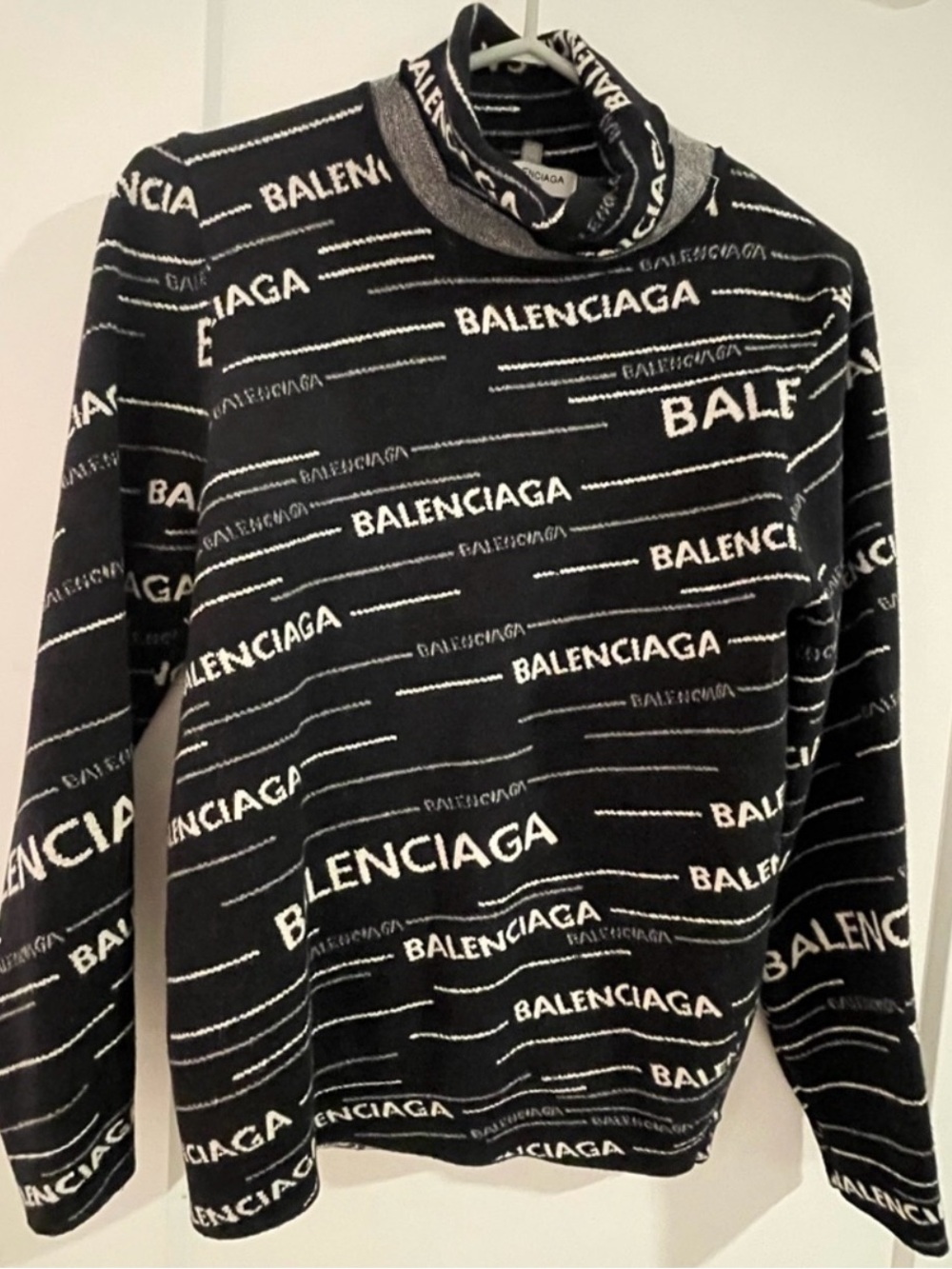 Source Unknown Black and White Logo Turtleneck Sweater